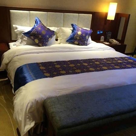 Liuzhou Sanjiangxian Dongxiangguo Hotel Екстериор снимка