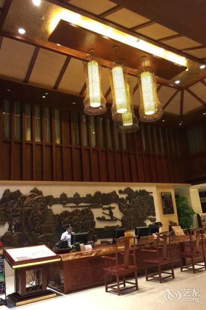 Liuzhou Sanjiangxian Dongxiangguo Hotel Екстериор снимка