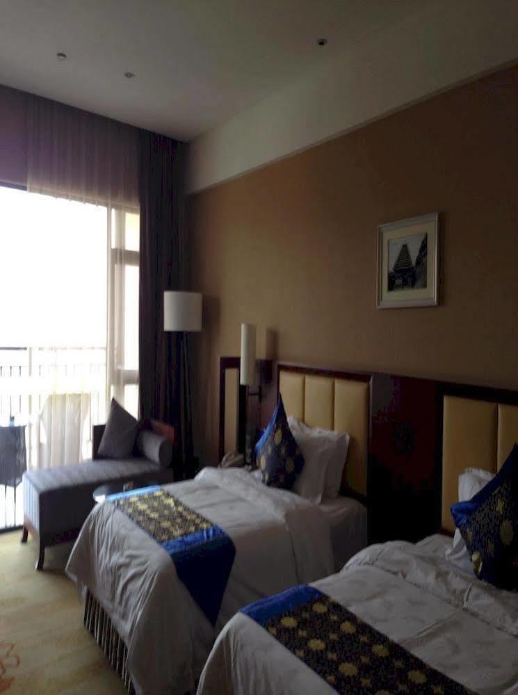 Liuzhou Sanjiangxian Dongxiangguo Hotel Екстериор снимка