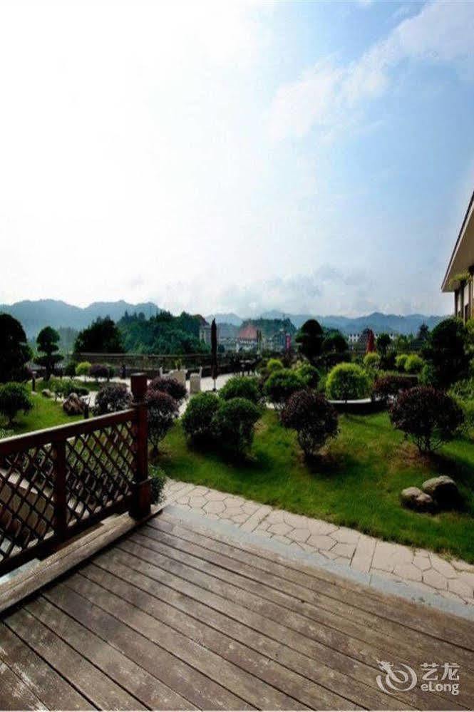 Liuzhou Sanjiangxian Dongxiangguo Hotel Екстериор снимка